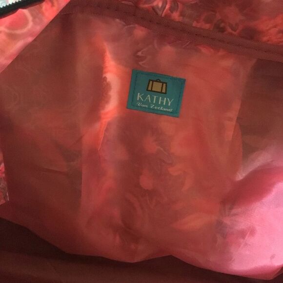 Kathy Van Zeeland Floral Patterned Women's Overnight Bag - Picture 12 of 14